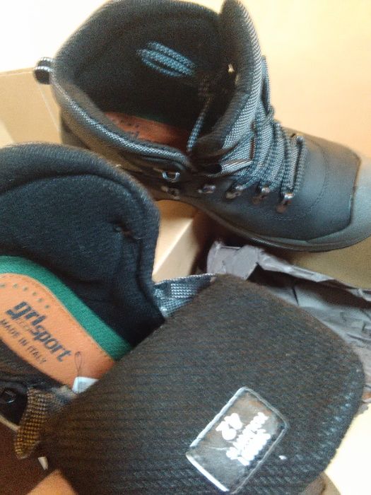 Botas de montanha/desporto Nº42 Italianas novas TOP "novo preço"