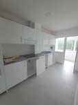 T2 em Belas, renovado