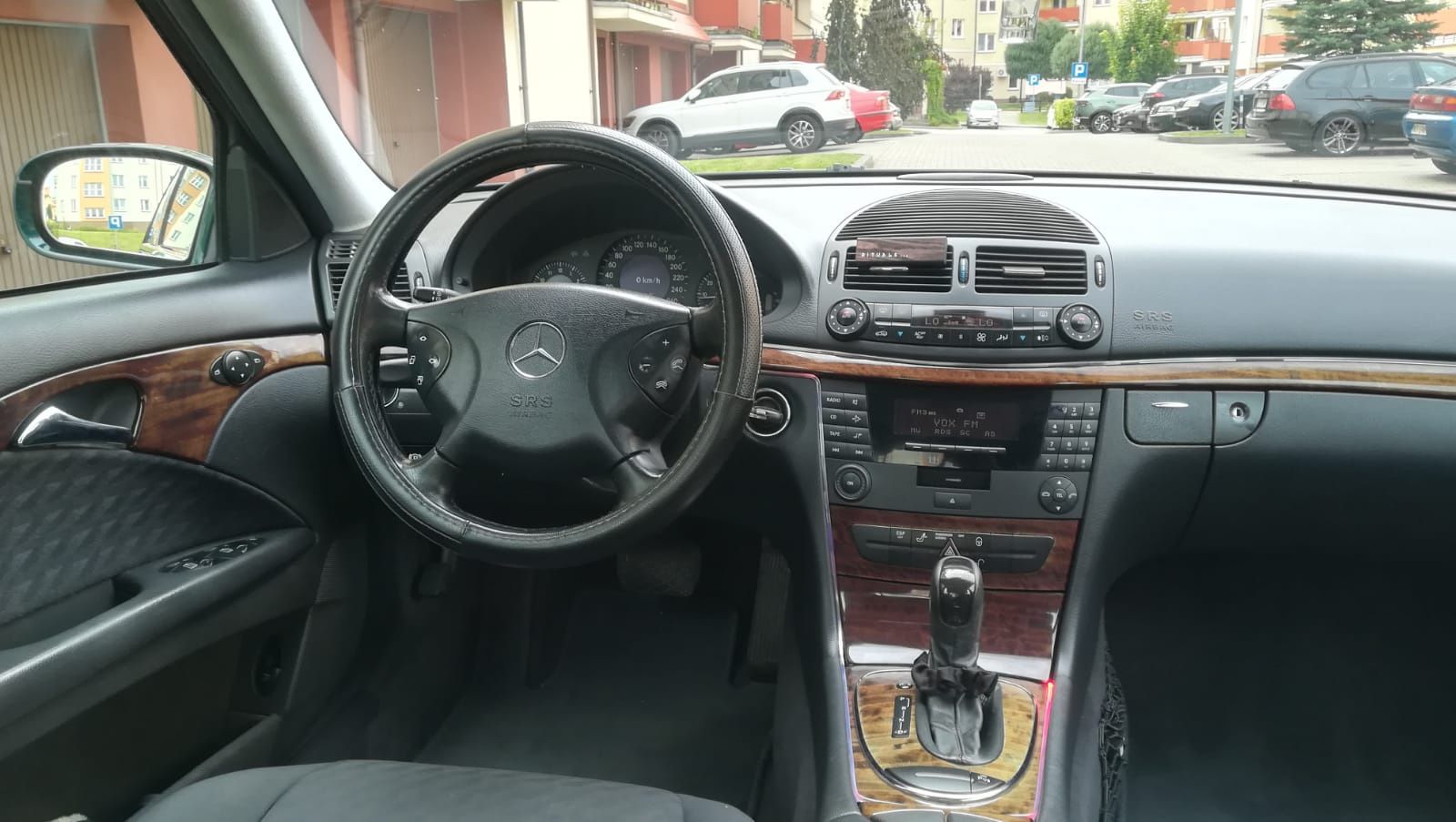 Sprzedam ładnego i zadbanego Mercedesa benzyna z gazem .Automat klima