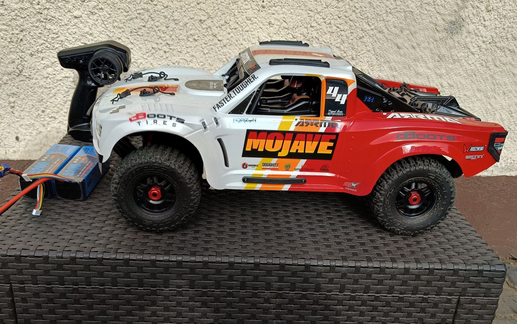 Model RC Arrma Mojave 4s+ pakiety+ dumbo RC z żyroskopem