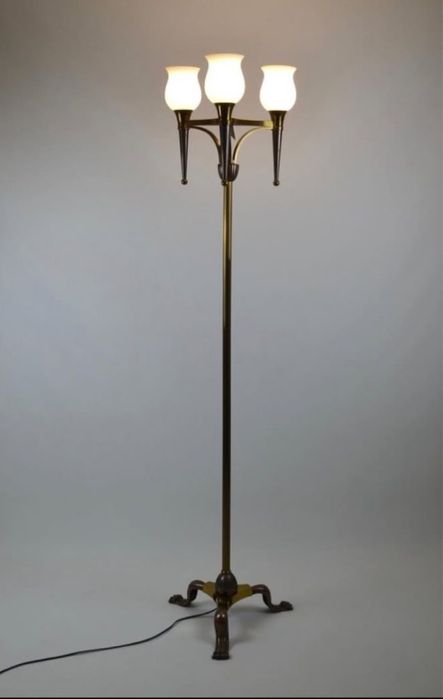 Candeeiro de pé neoclássico em bronze, França, anos 50