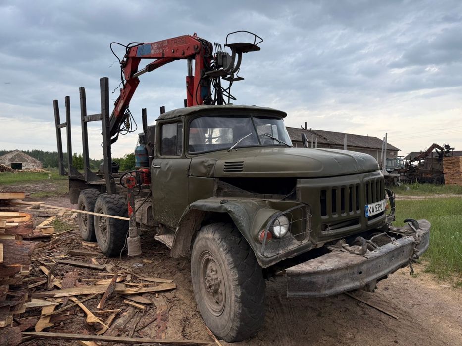 Зіл 131 з маніпулятором лісовоз