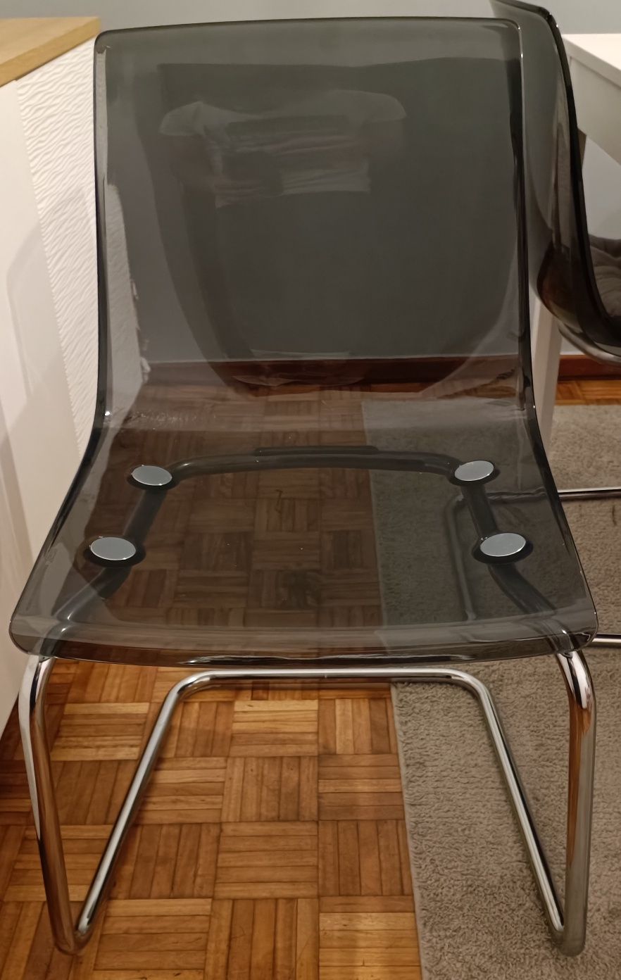 Cadeira transparente acrilico