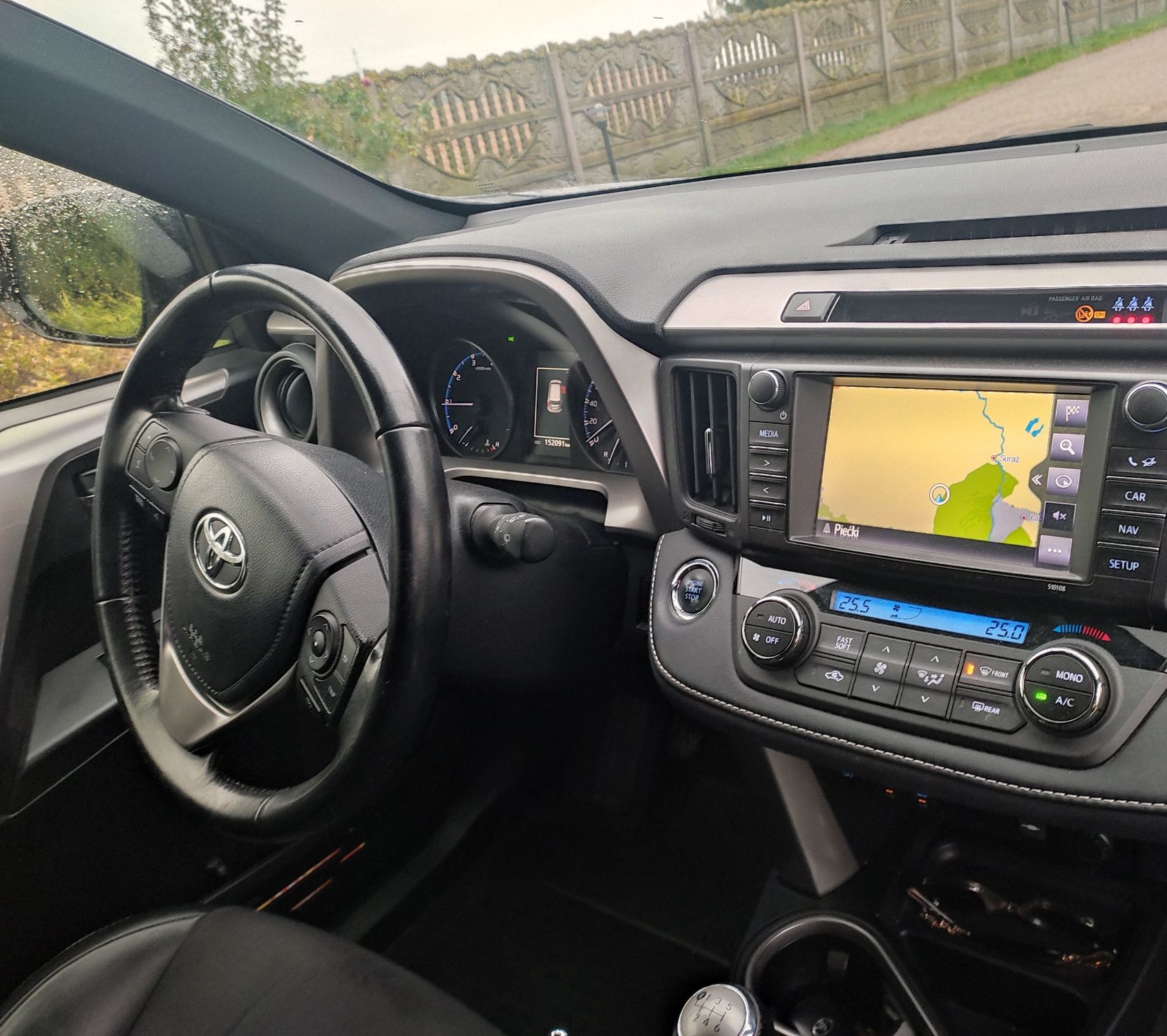 Toyota RAV4 salonowa wersja exlusive 2016 r