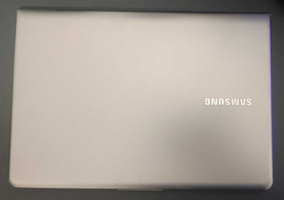 Portátil SAMSUNG i5