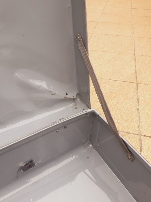 Duża walizka aluminiowa 76x47x19