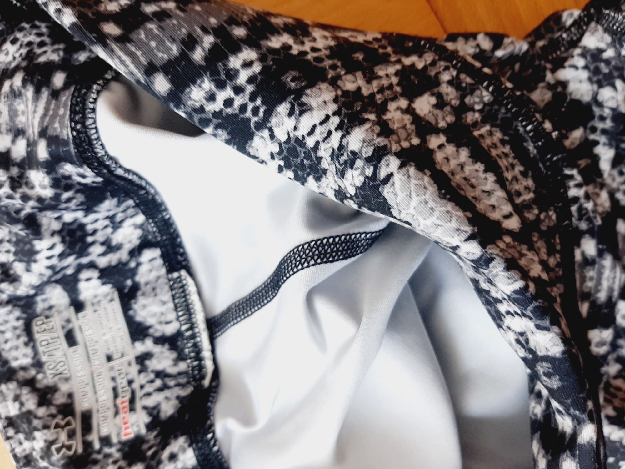 Leginsy Under Armour XS+koszulka gratis
