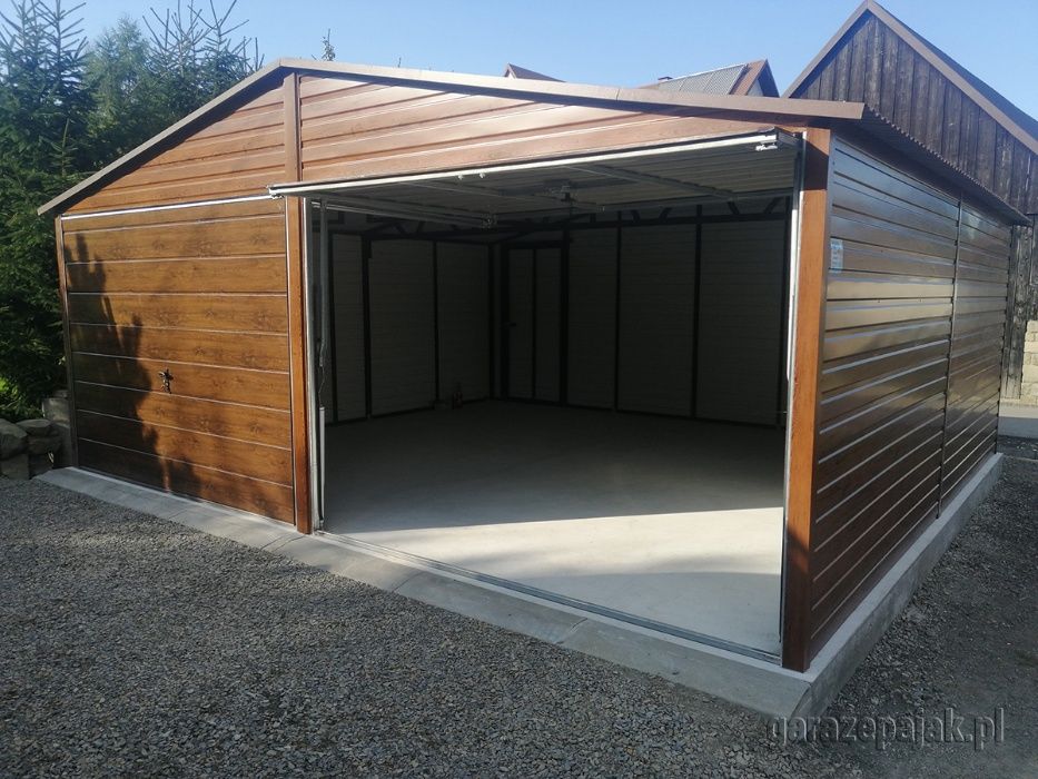 Garaże Pająk - Garaż Blaszany 6x5,8 m z oknami i bramami uchylnymi