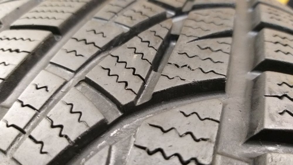 K750490 komplet 215/70R16 Hankook I'Cept Evo dot.2712r.