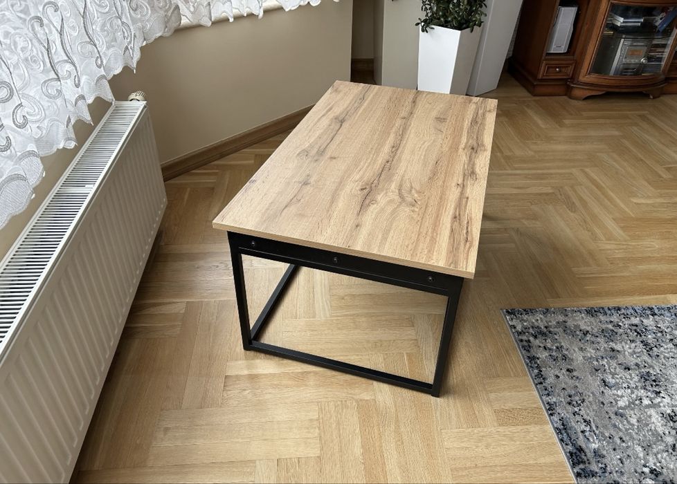 Stolik podnoszony blat