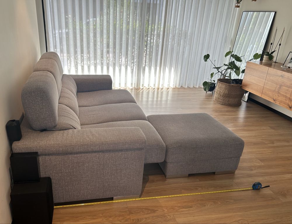 Oportunidade! Sofá 3 lugares de elevada qualidade – Braga