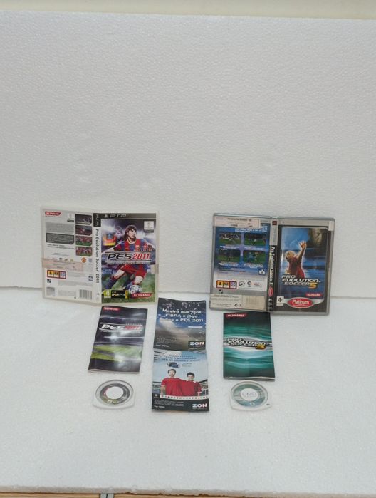 Conjunto de 2 Pro Evolution Soccer ( 5 + 2011 ) Sony PSP CIB