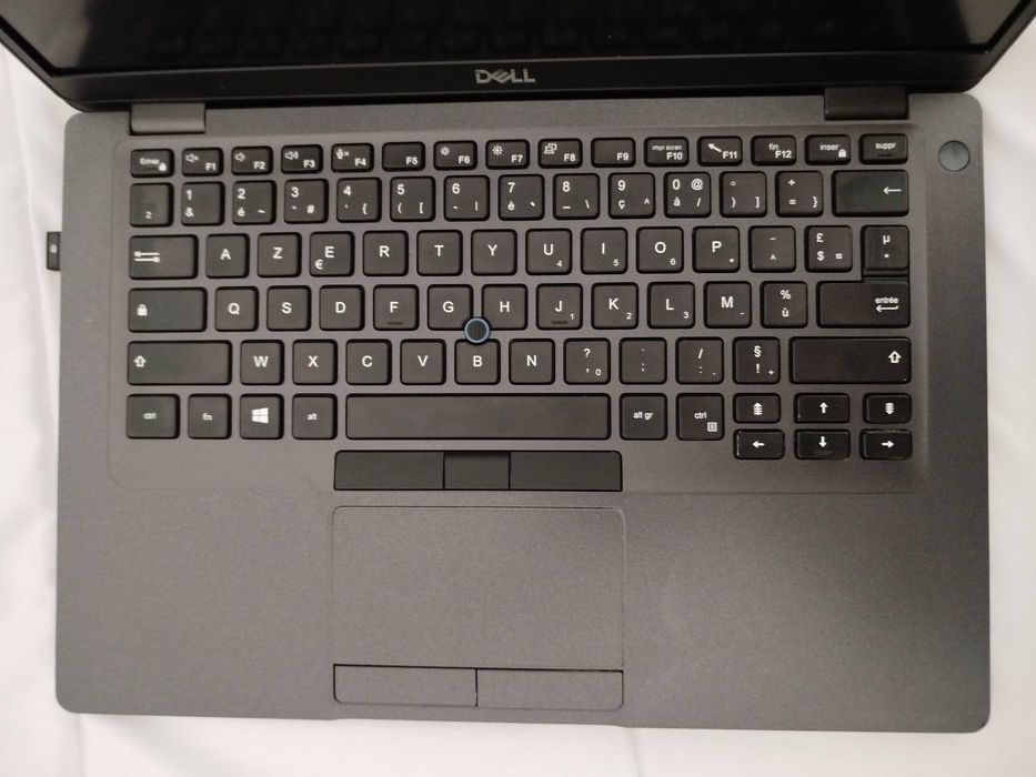 Dell Latitude 5400 – Impecável!  À venda