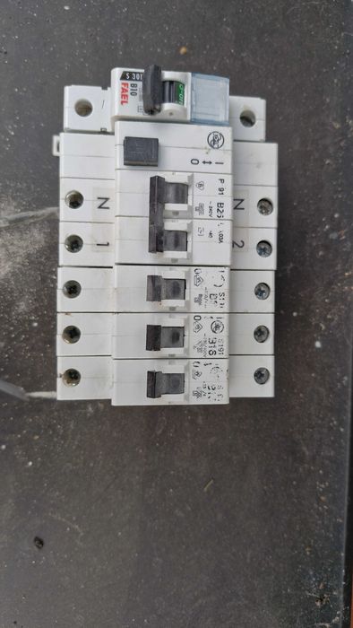 bezpieczniki zabezpieczenia komplet