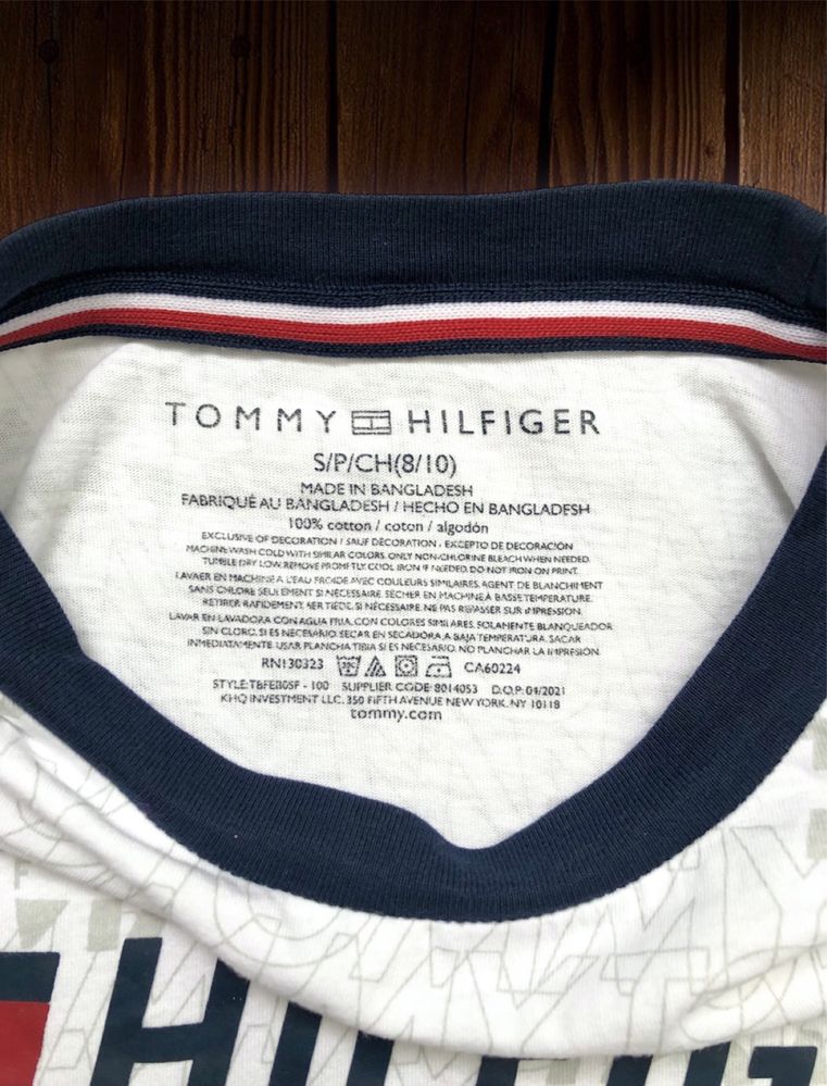 Оригінальна бавовняна футболка Tommy Hilfiger на хлопчика 8-10 років