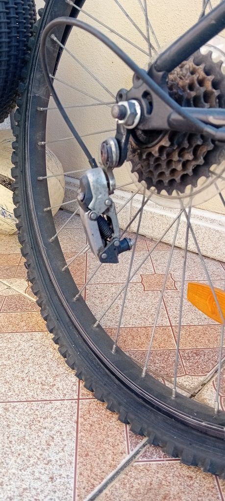 Bicicleta crianças inutilizavel