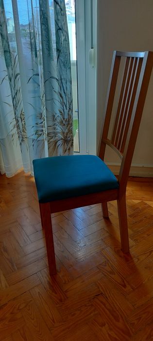 3 cadeiras IKEA tampo azul/branco  - modelo tipo NÄSINGE
