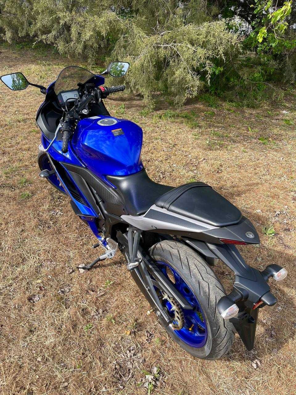 Мотоцикл Yamaha YZF-R25