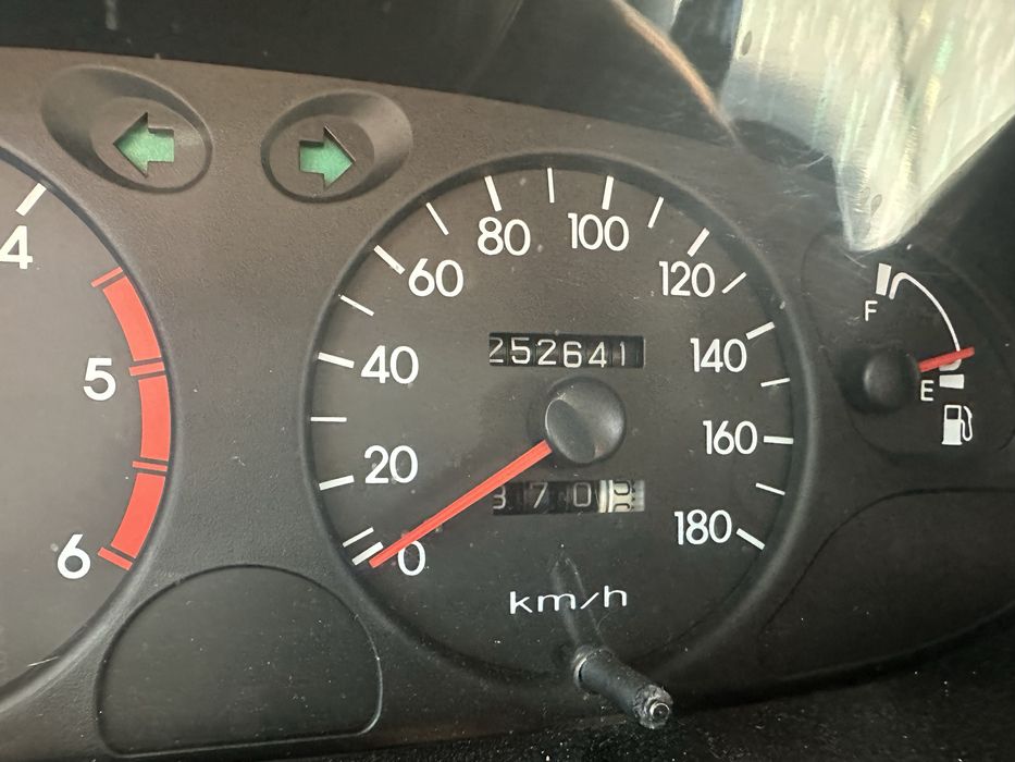 Hyundai H-1