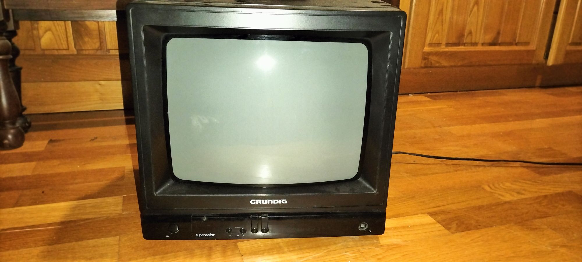 TV antiga grundig