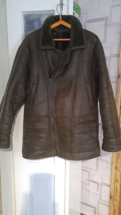 Продам чоловічу дублянку.