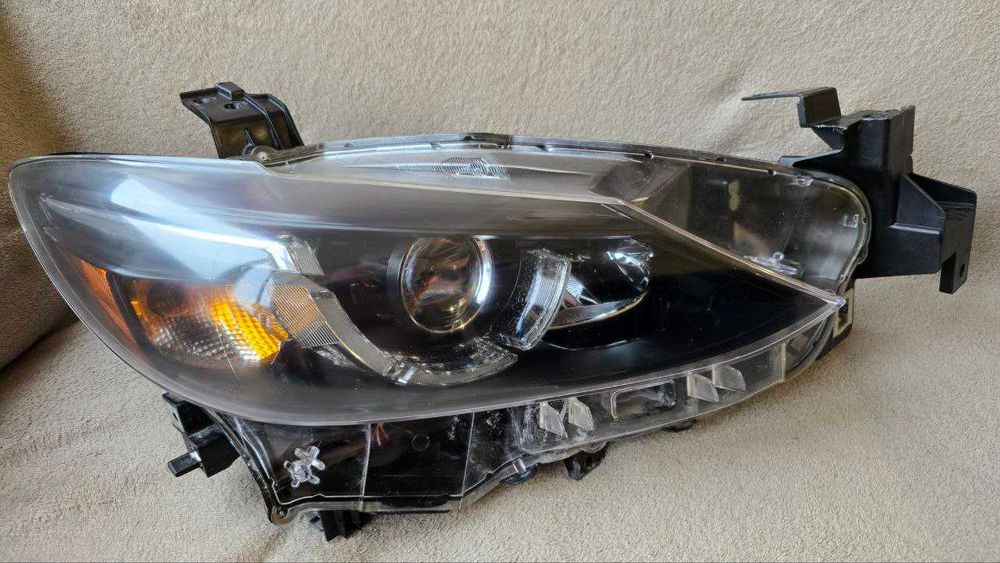 Фара Mazda 6 15-17 AFS LED адаптив США права б\у оригінал