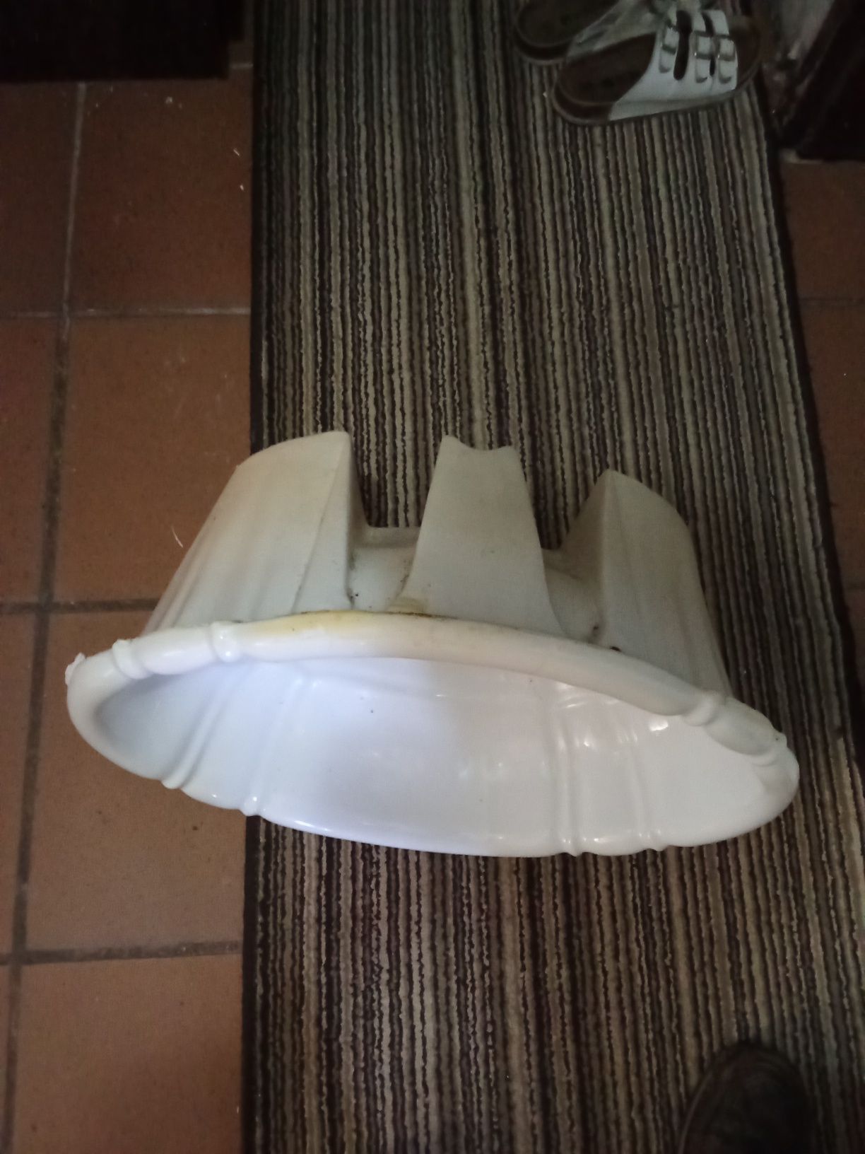 Vendo lavatório e a pedra