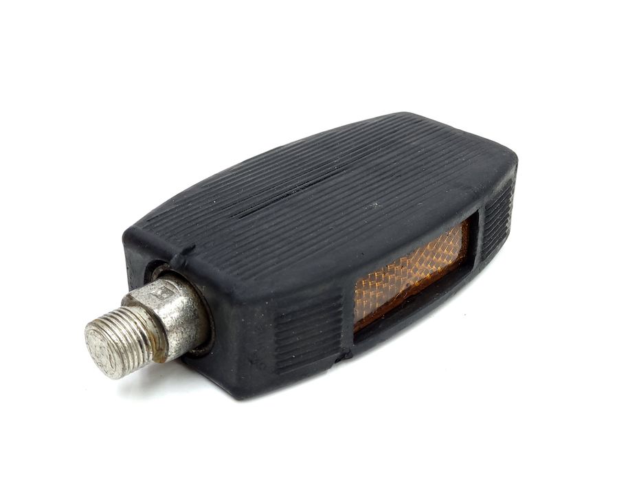 NOWY prawy pedał gumowy Stomil Bydgoszcz ZZR Romet Karat Flaming Wigry