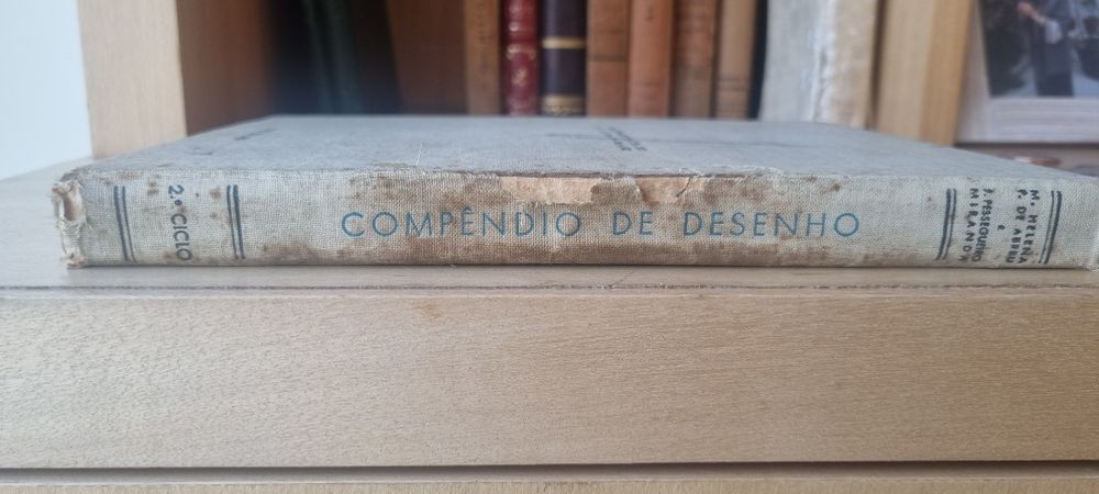 Compêndio de desenho para segundo ciclo dos liceus