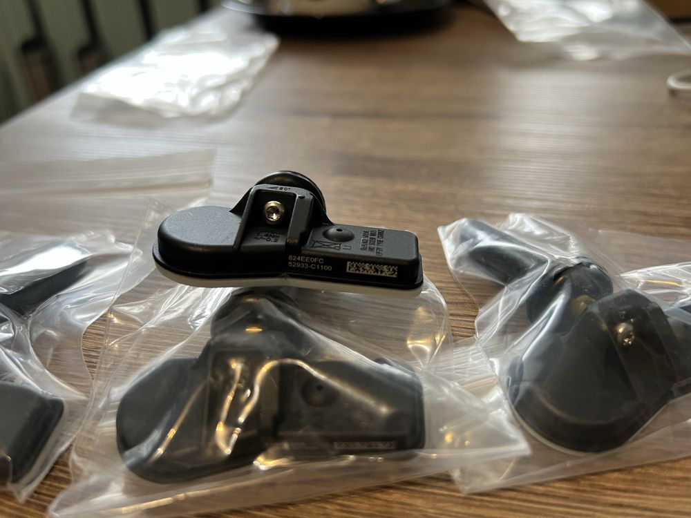Czujniki ciśnienia opon powietrza Hyundai KIA TPMS Nowe^ 52933-C1100
