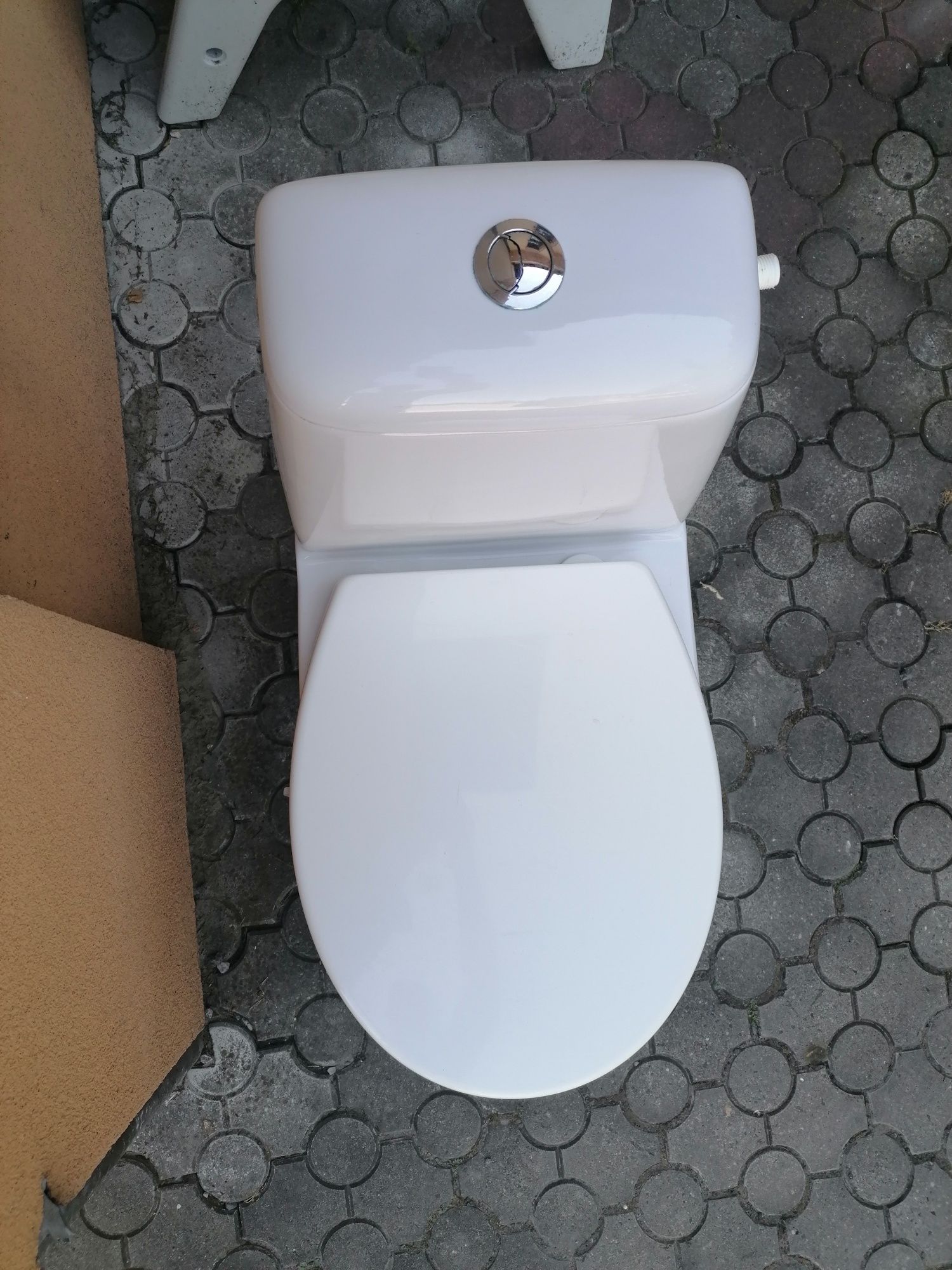 WC kibelek w bardzo dobrym stanie