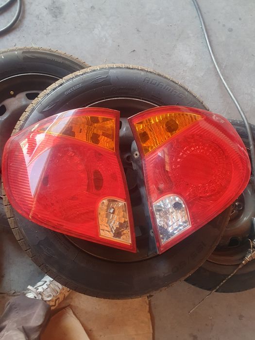 Vendo faróis de trás hyundai accent