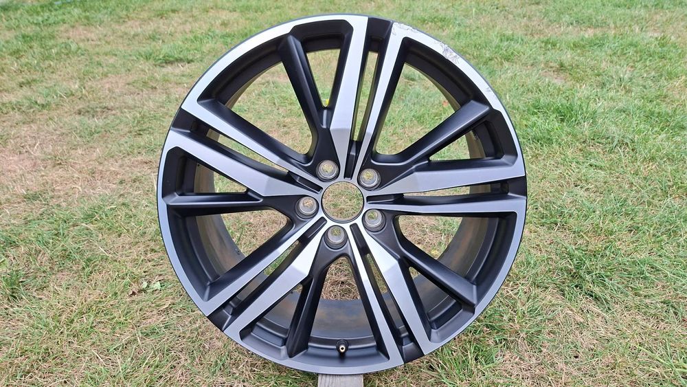Felga Aluminiowa 19 Volvo V60 S60 R-Design 5x108 ET 42 32143050