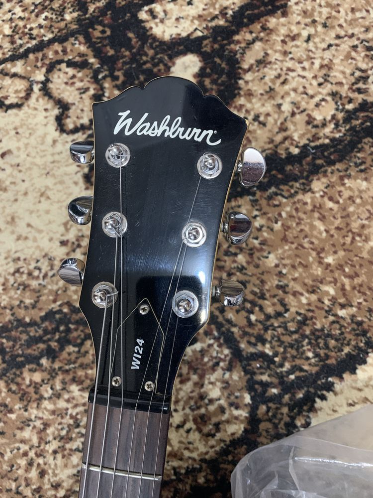 Електрогiтара Washburn та комплект до неї