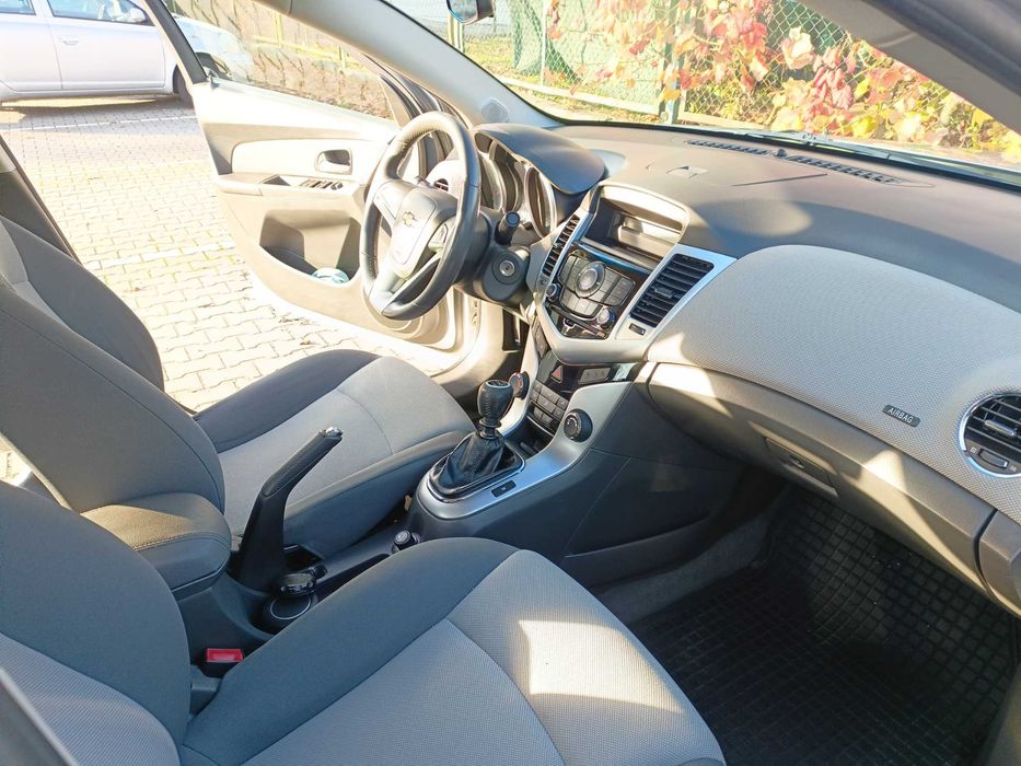 Chevrolet Cruze 1.8 benzyna + LPG - 2010 r, 215 tys