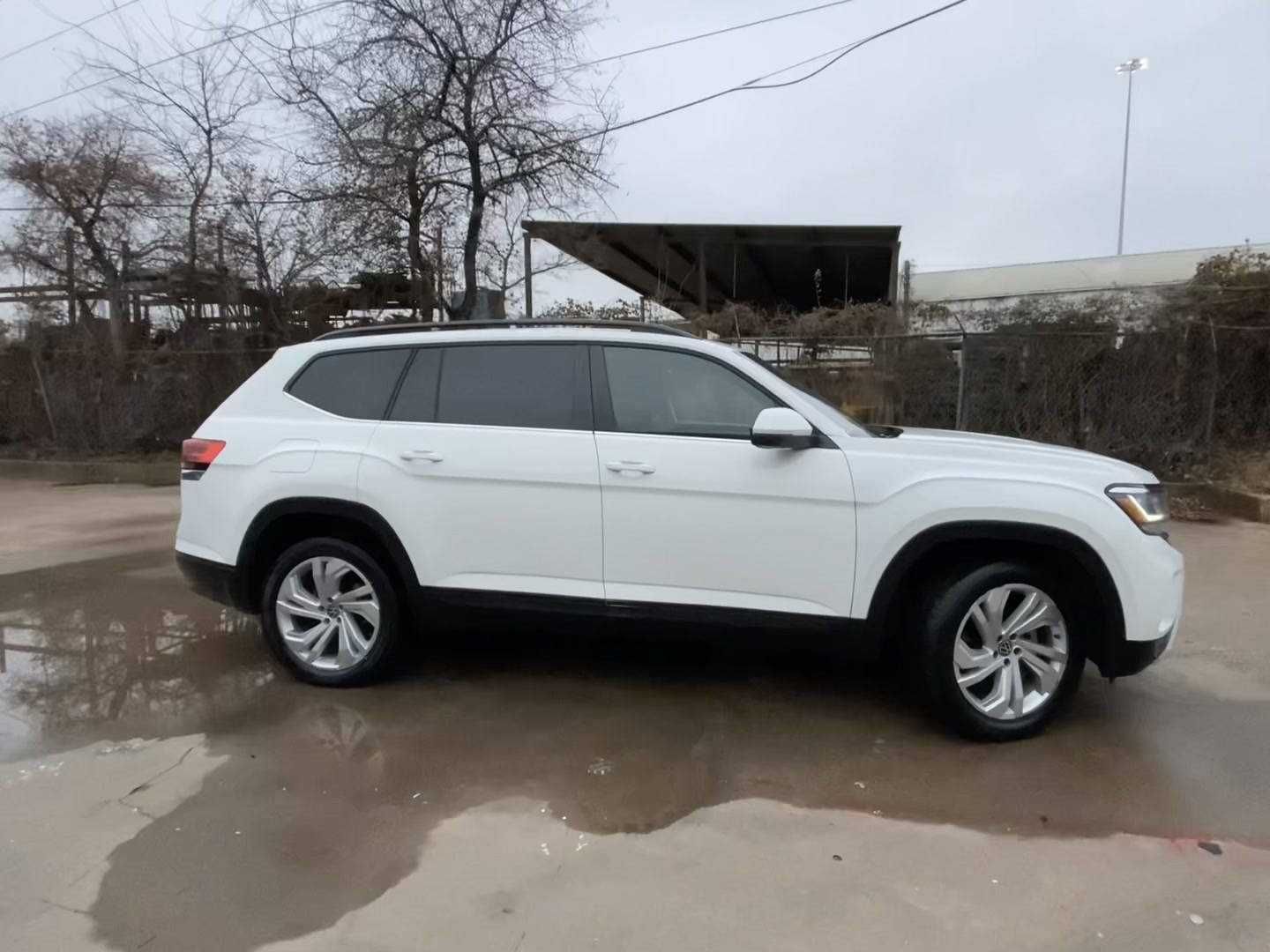 2021 Volkswagen Atlas 3.6L V6 SE w/Technology