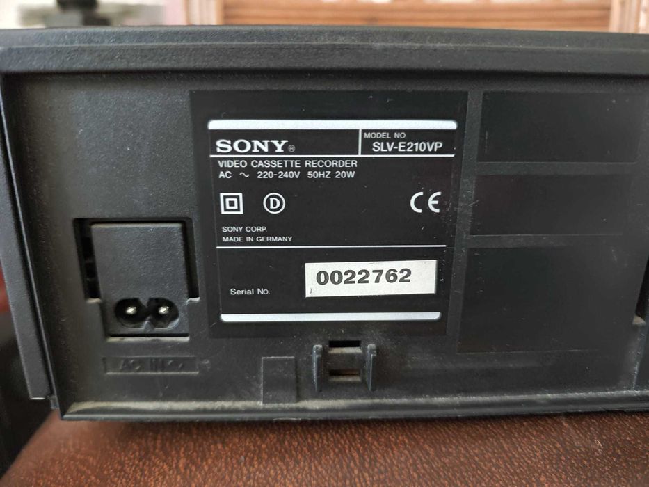 Magnetowid odtwarzacz VHS Video SONY SLV-E210 sprawny