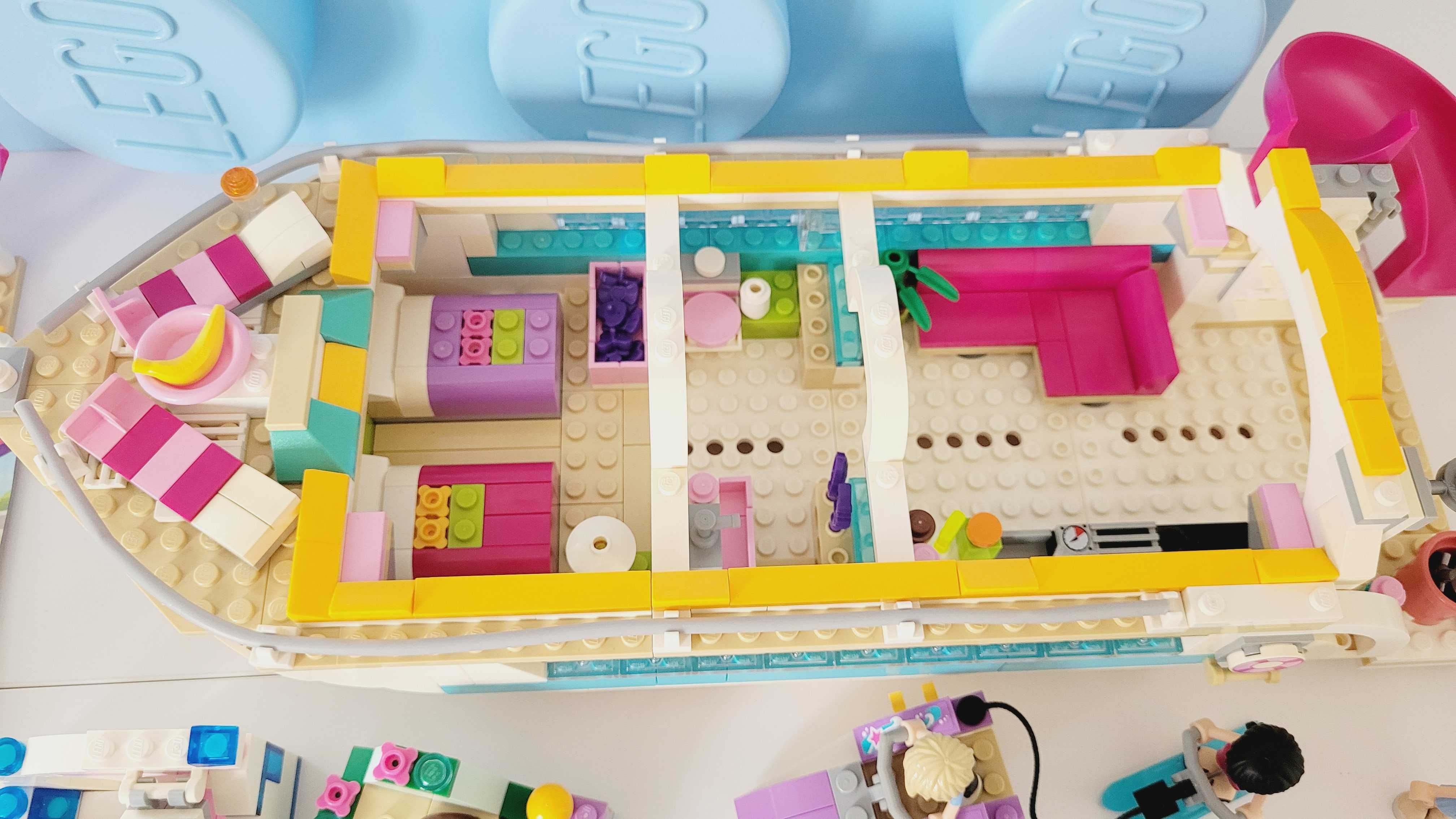 Klocki Lego Friends mix zestawów + pojemnik