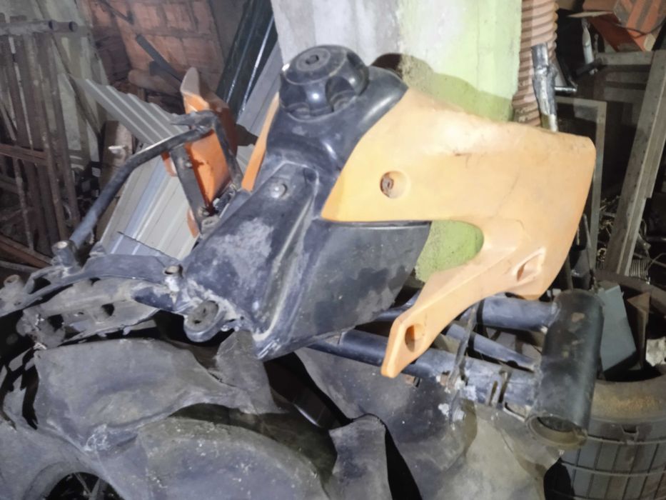 Quadro e depósito pit bike