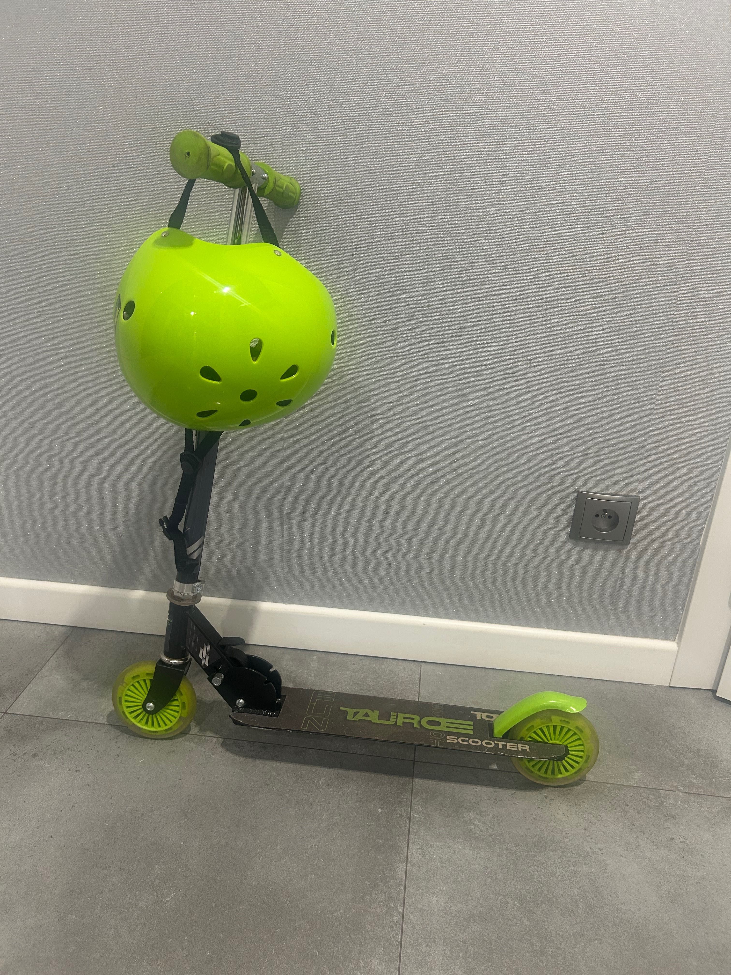 Hulajnoga + kask (dla 4-7 latka)