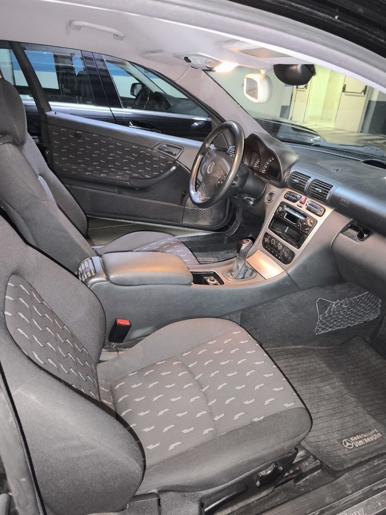 Mercedes-Benz C180