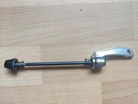 Zacisk piasty Shimano 100mm srebrny