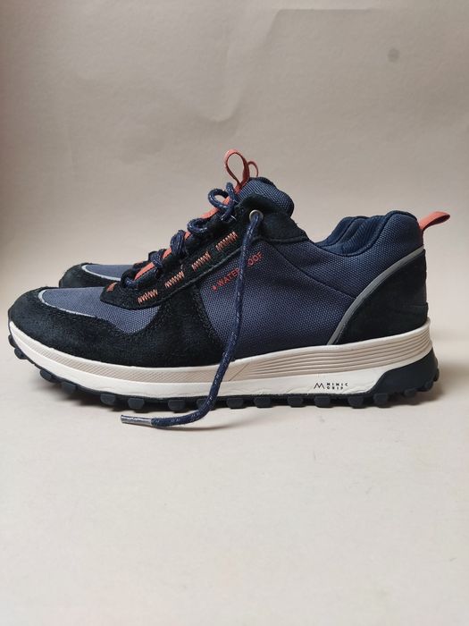 Чоловічі сині кросівки Clarks Atl Trek Walk на Waterproof