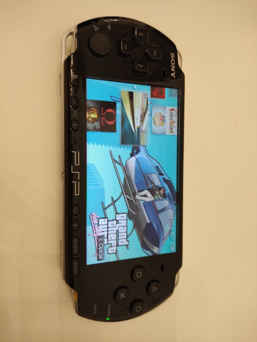 Sprzedam PSP model z Wi-Fi z Grami