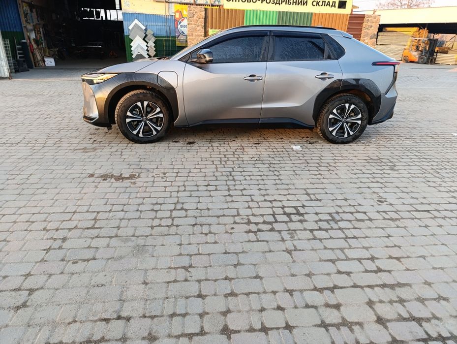 Продам Tayota bz4