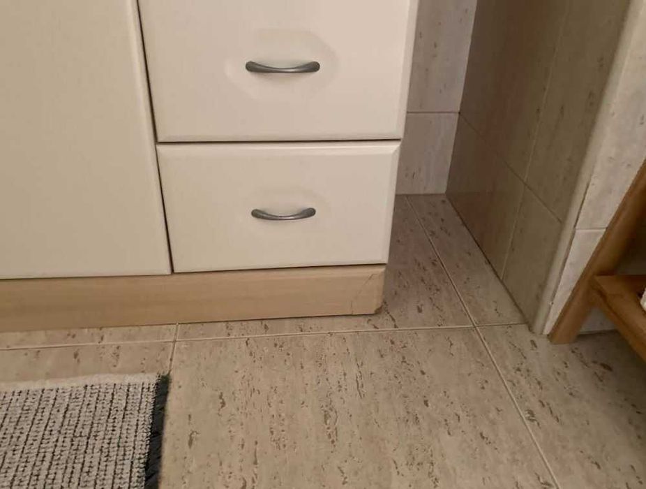 Armario e espelho casa de banho