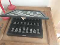 Caixa / Tabuleiro xadrez - peças em vidro
