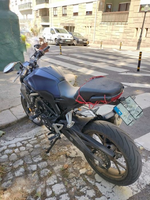 Honda Cb300r Salvada