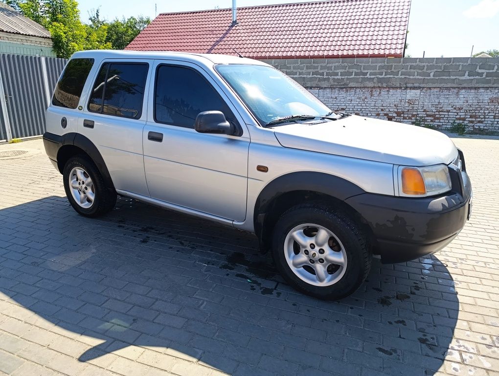 Продам Ленд Ровер 2.0 турбодизель
