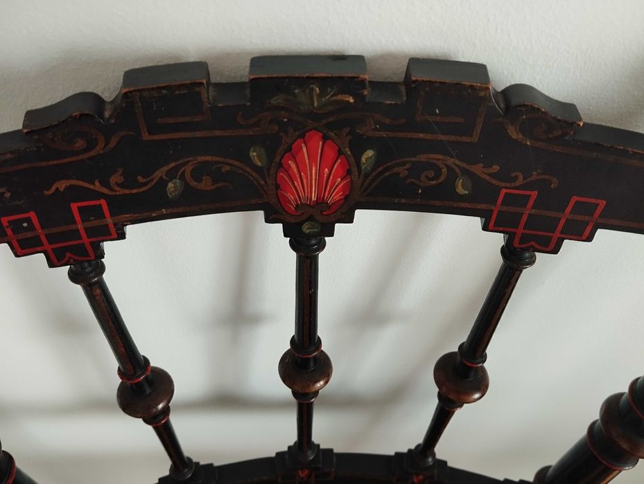 Par cadeiras antigas assento palhinha lacadas preto